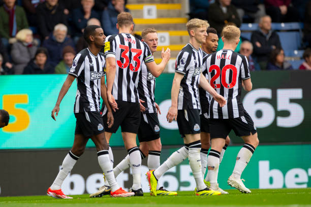 人对加盟英 人对加盟英