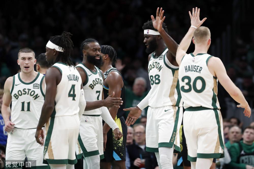 自信地挥洒 自信地挥洒